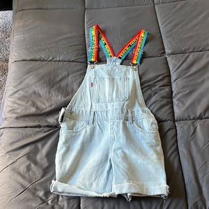 These Levi’s Overalls are so cute